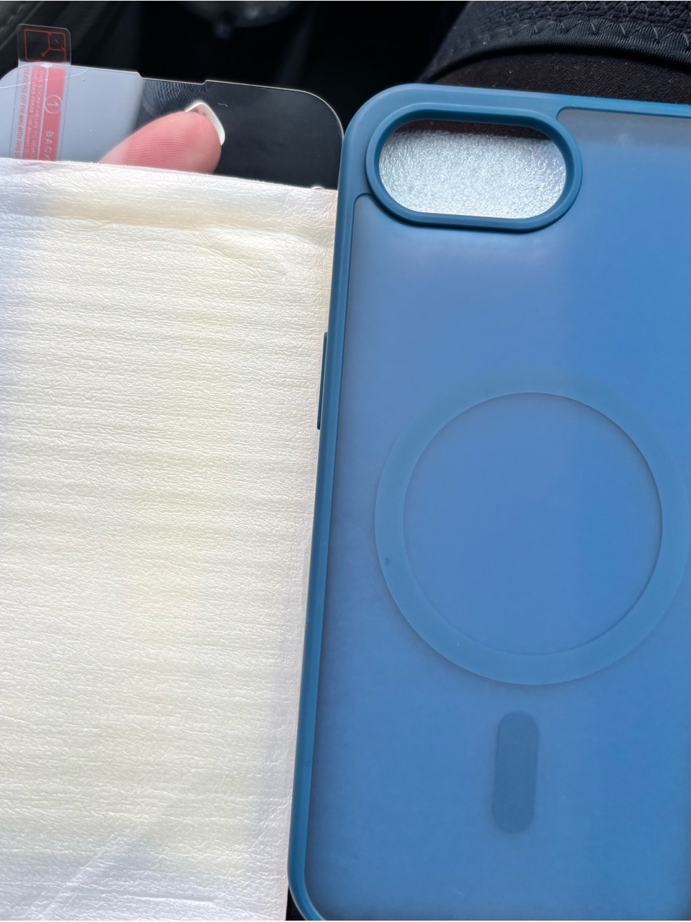 Brand new Blue Magnetic-Compatible iPhone 16 Case  & screen protector